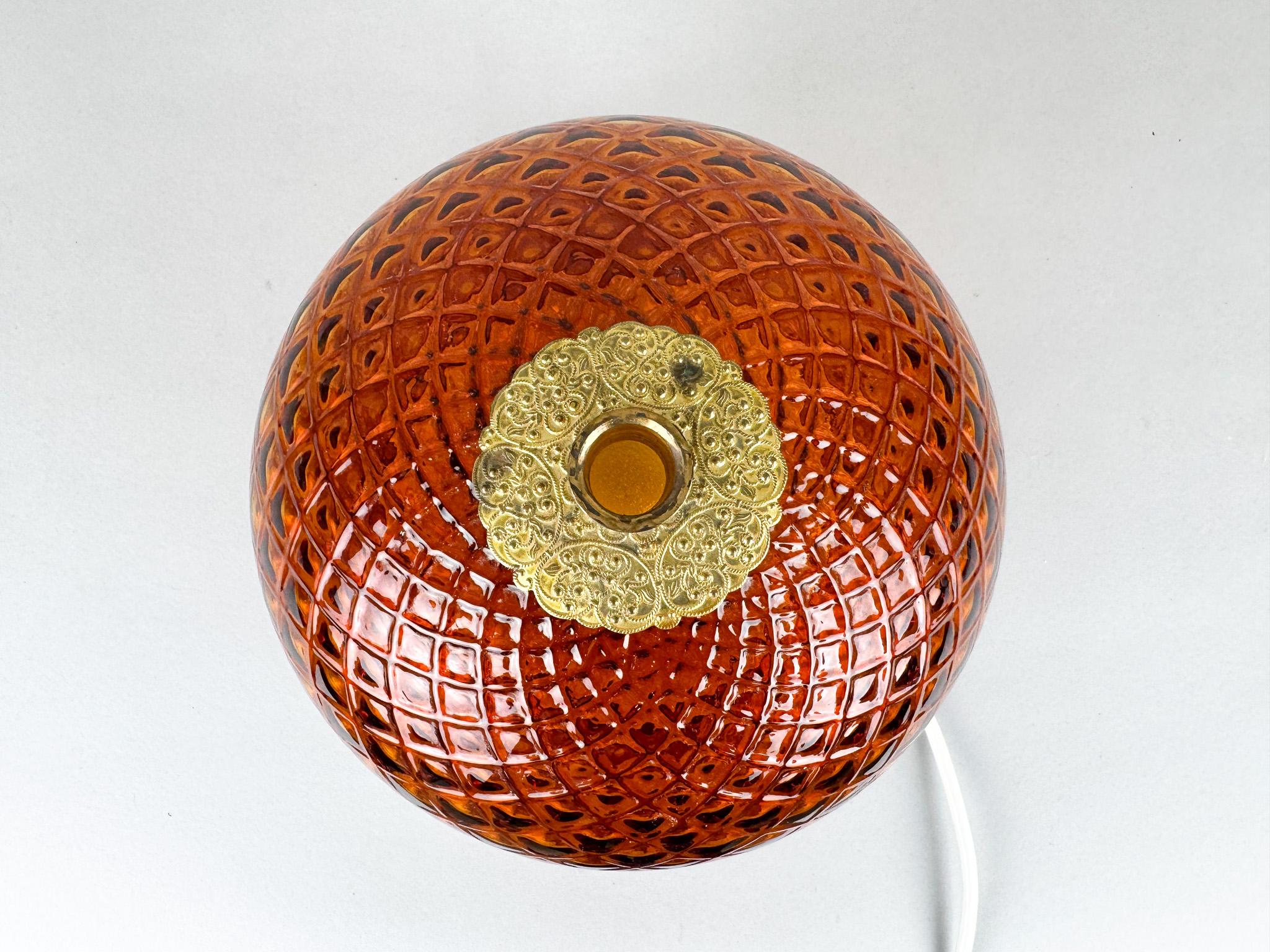 Lámpara de mesa de cristal y latón de los años 60, Jablonec Glassworks, Checoslovaquia Latón en venta