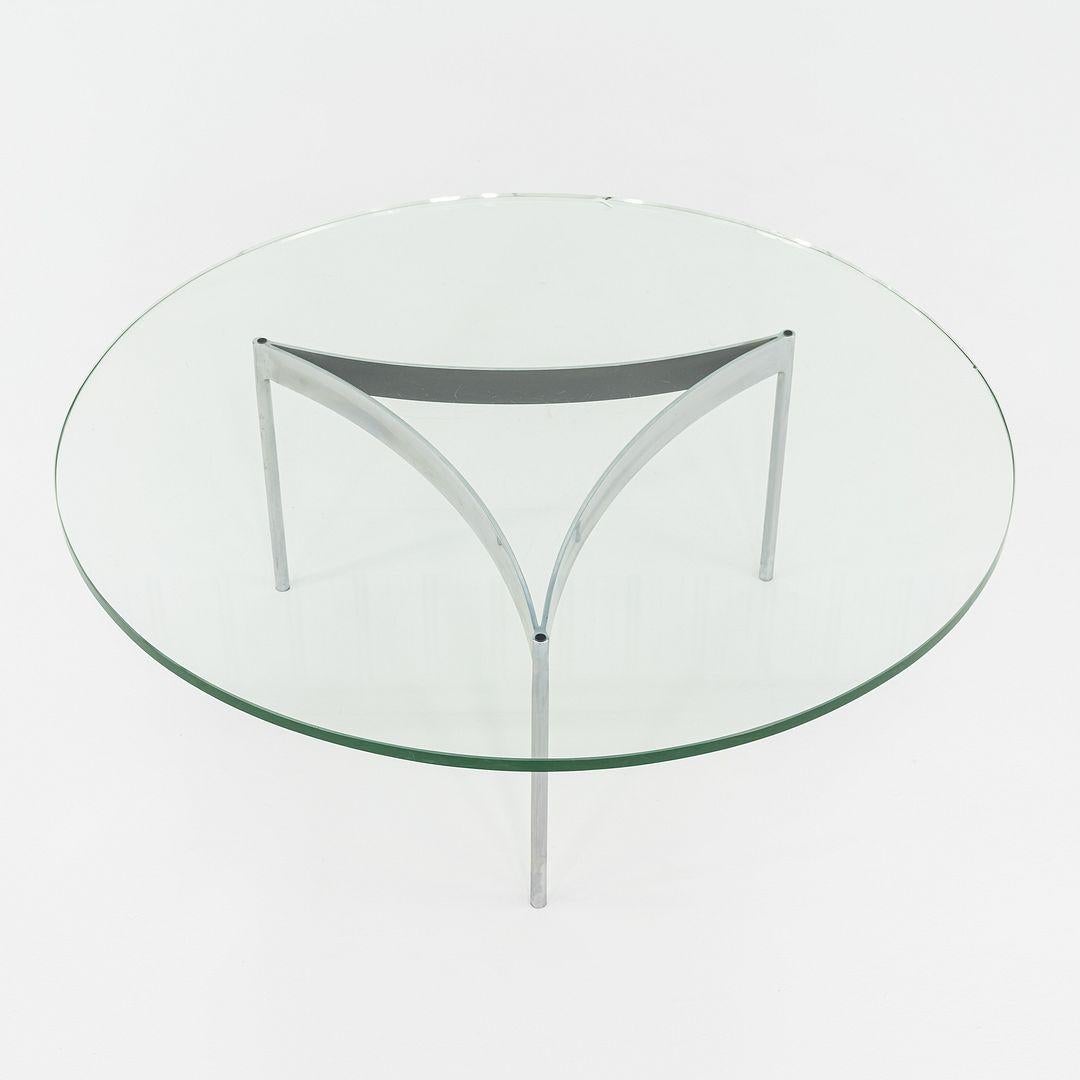 Table basse en verre et acier chromé des années 1960 à la manière de Fabricius et Kastholm Bon état - En vente à Philadelphia, PA