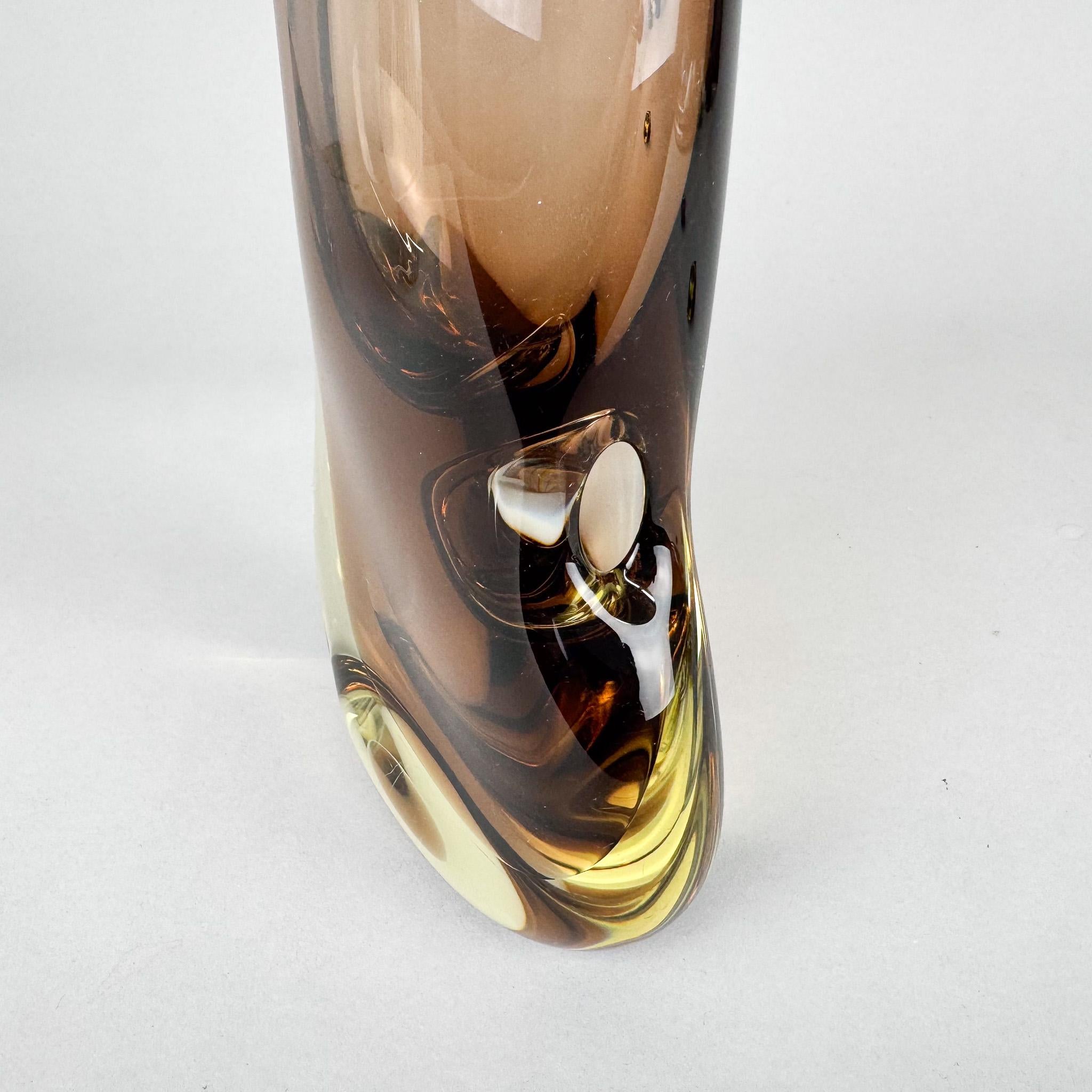 Vaso in vetro del 1960 di Josef Cvrcek per ZBS Glassworks, Cecoslovacchia in vendita 2