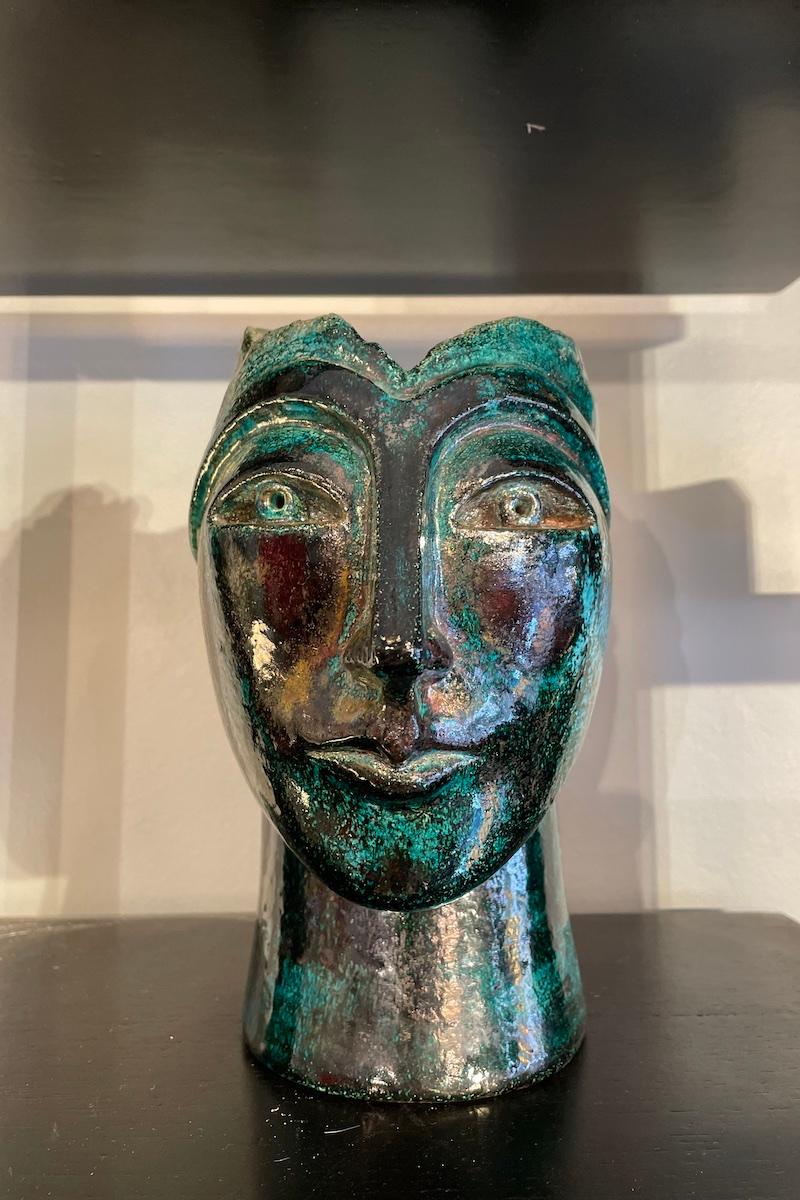Vernissé Sculpture de tête en céramique émaillée des années 1960 en vente