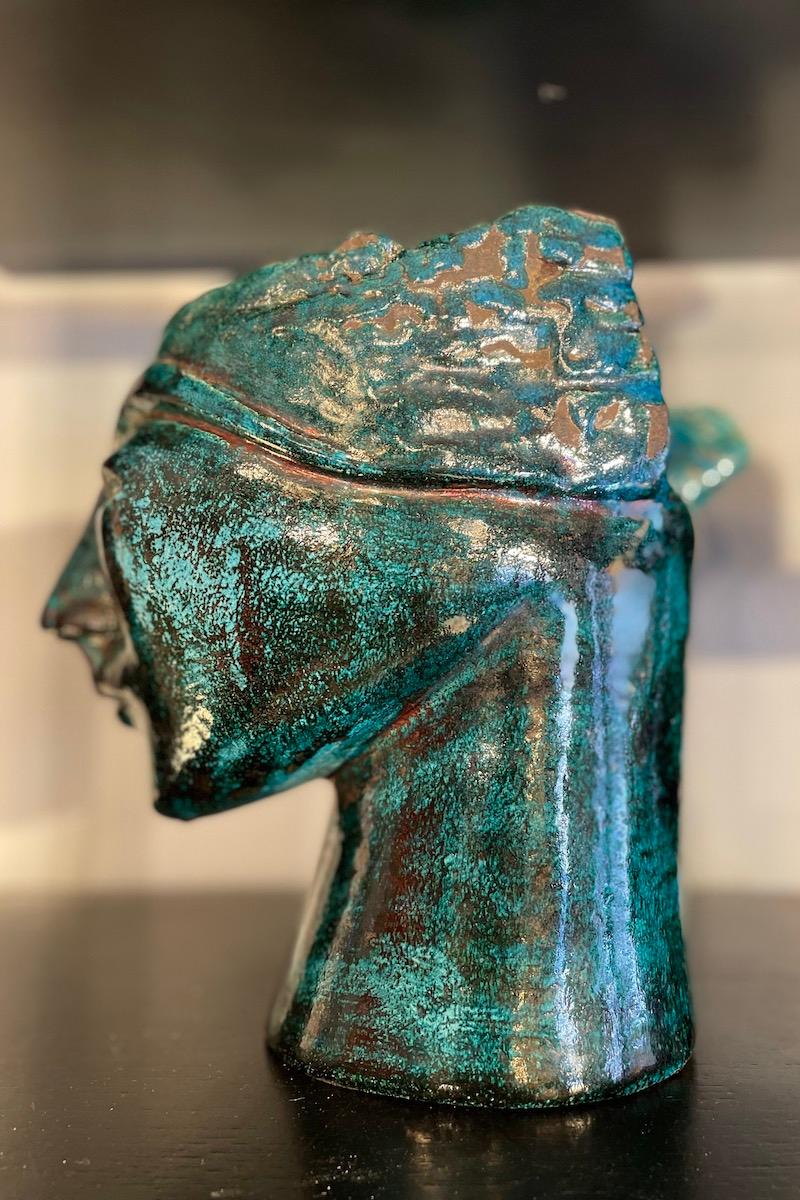 Milieu du XXe siècle Sculpture de tête en céramique émaillée des années 1960 en vente