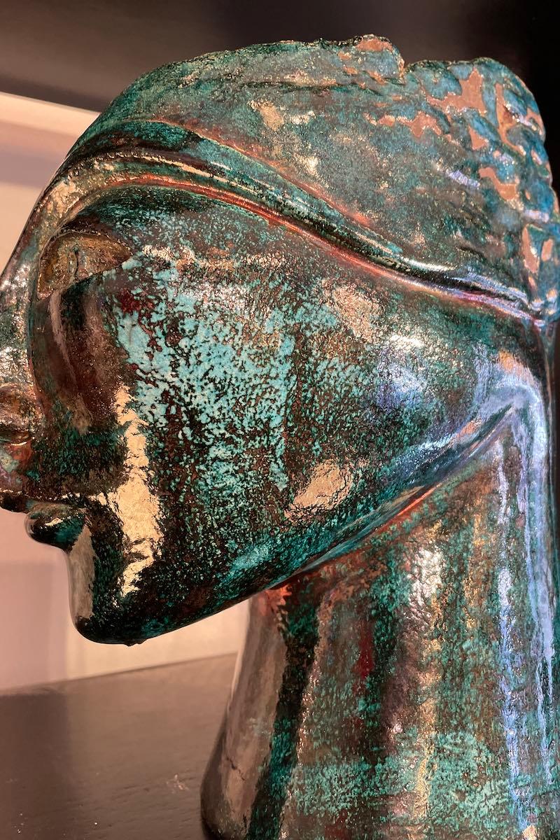 Céramique Sculpture de tête en céramique émaillée des années 1960 en vente