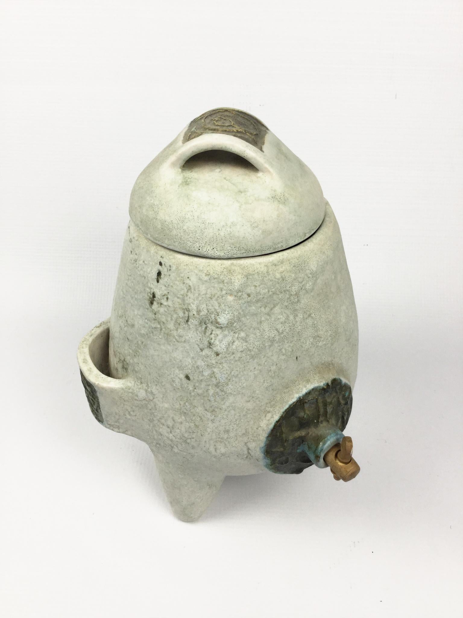 Mid-Century moderno Acetiera in ceramica del 1960 attribuita a Les 2 Potiers in vendita