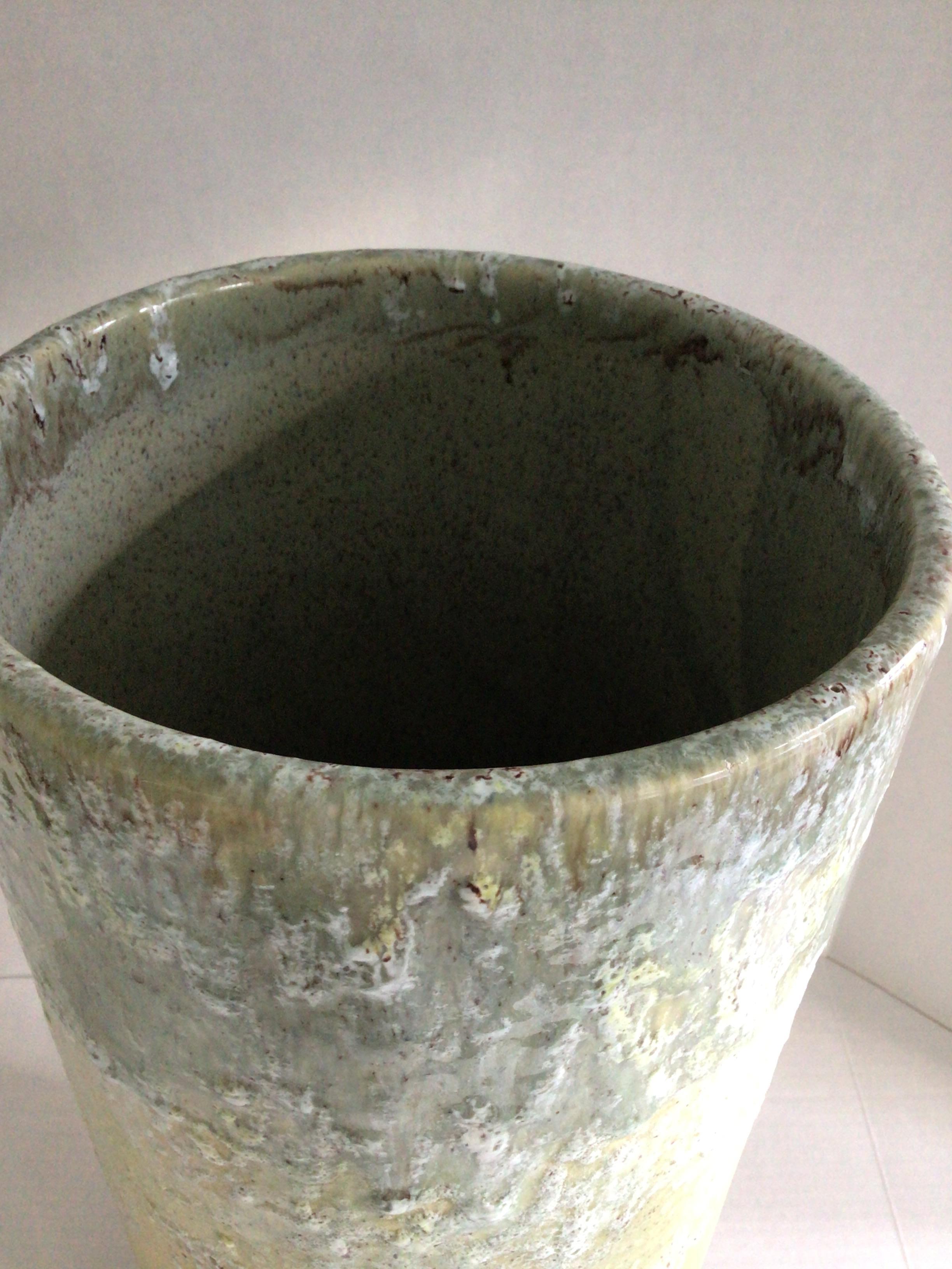 Porte-parapluie en céramique émaillée des années 1960 avec lettrage asiatique en vente 2