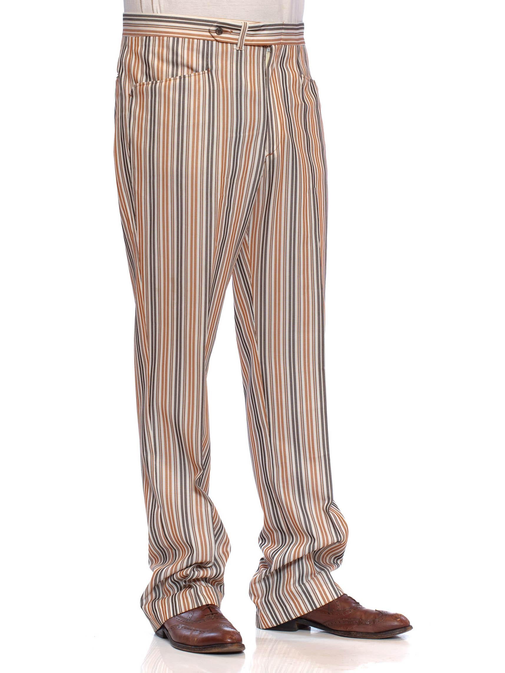 GLEN OAKS Gestreifte Polyester-Herrenhosen, 1960er Jahre im Zustand „Hervorragend“ im Angebot in New York, NY