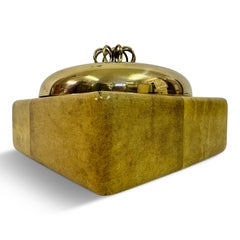 1960er Schale aus Ziegenleder und Messing mit Deckel von Aldo Tura