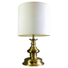  Goffredo Reggiani markiert 1960er Jahre Tisch / Stehlampe in massivem Messing.