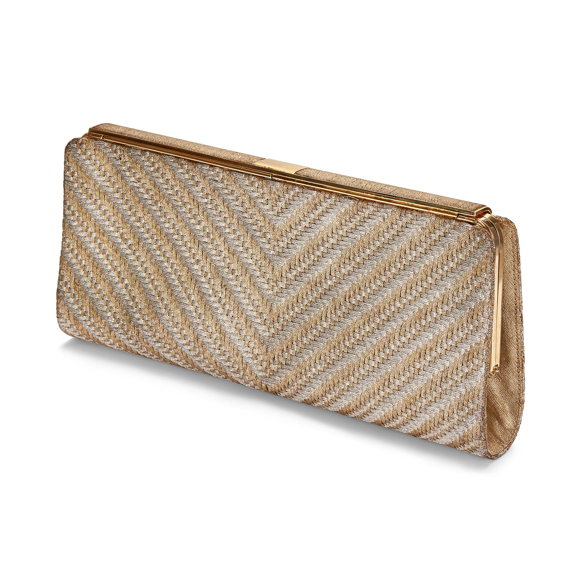 This Italian made woven lame bag was created in the 1960s. Crafted from interwoven metallic threads in gold and silver, it is edged with gold-toned hardware. It features a long chain strap that so that it can be used as a clutch bag or shoulder bag.
