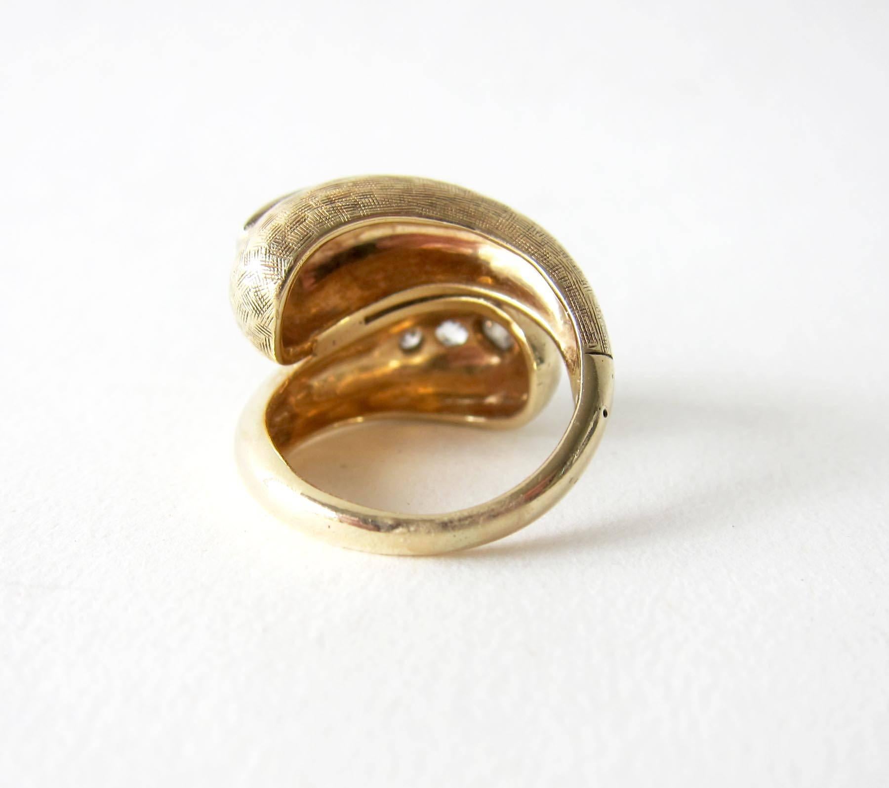 1960s Textured Gold Diamond Bypass Cocktail Ring In Good Condition In Palm Springs, CA