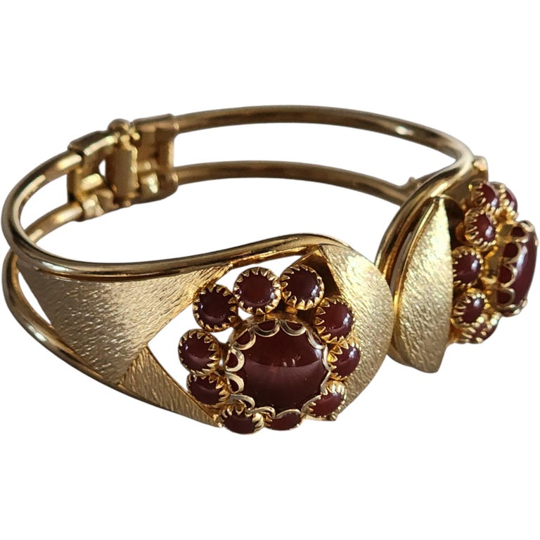 Bracelet Manchette Vintage Des Années 1960 En Verre Rouge Et Corail Brut - Bijou Ancien Et Ajustable