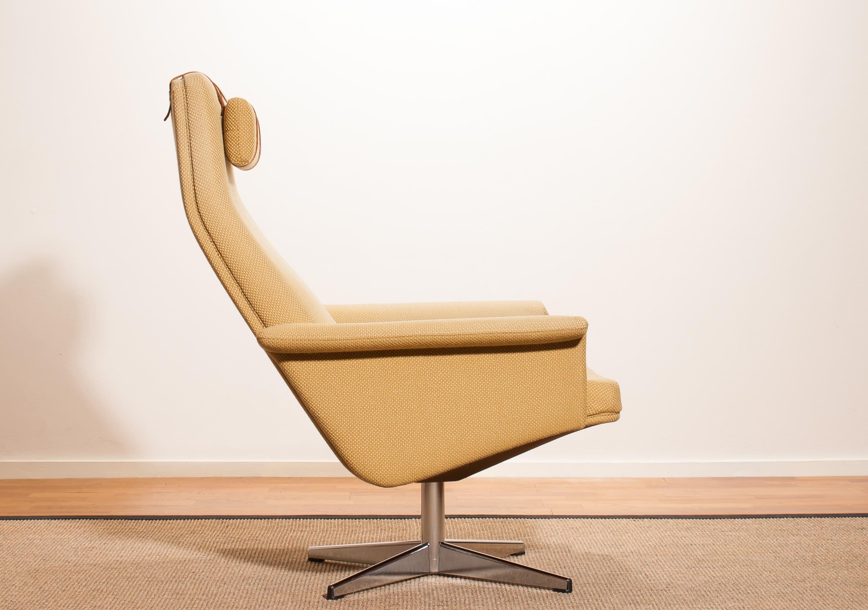 1960s, Gold Yellow Swivel Lounge Chair by DUX, Sweden 5