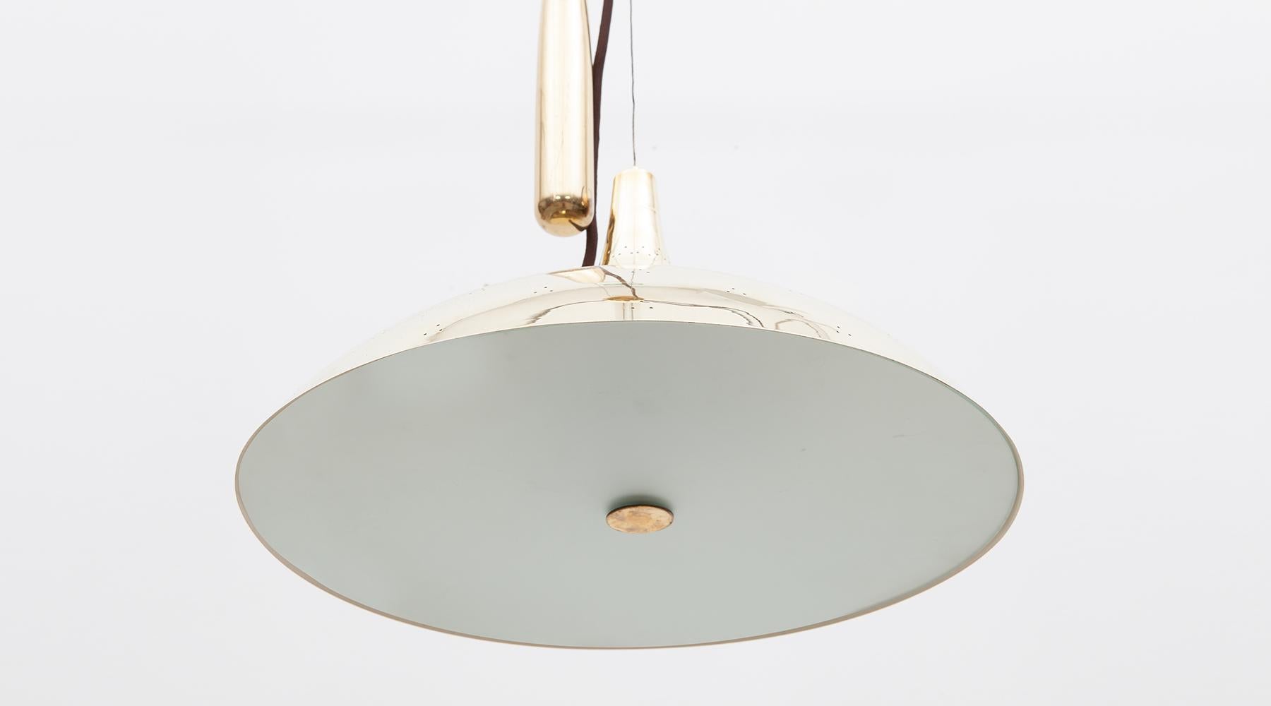 1960s Golden Brass Ceiling Lamp by Paavo Tynell 'b' In Good Condition For Sale In Frankfurt, Hessen, DE