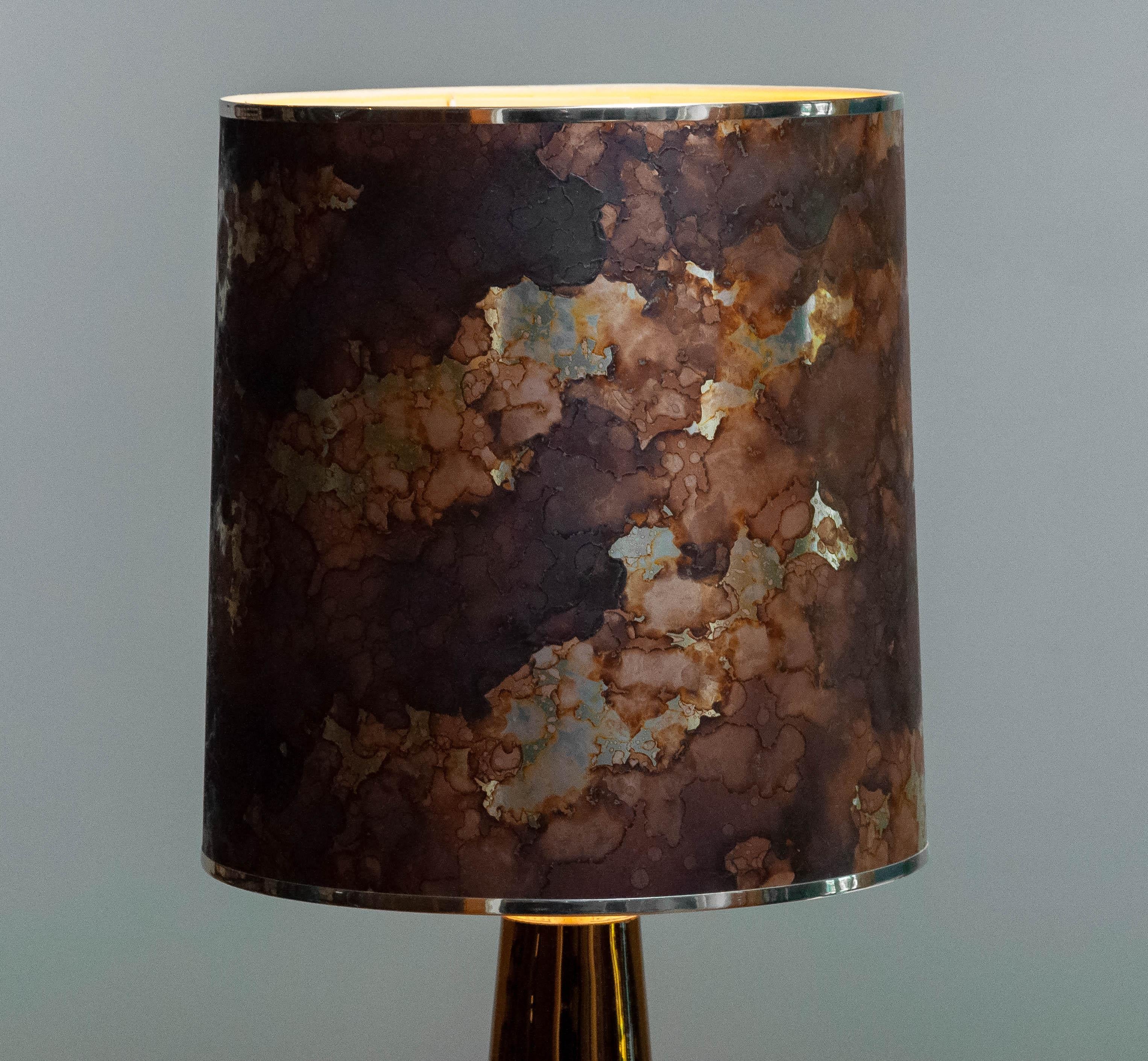 1960s Golden Brutalist Art Glass Table Lamp Designed by Gustav Leek for Luxus In Good Condition In Silvolde, Gelderland