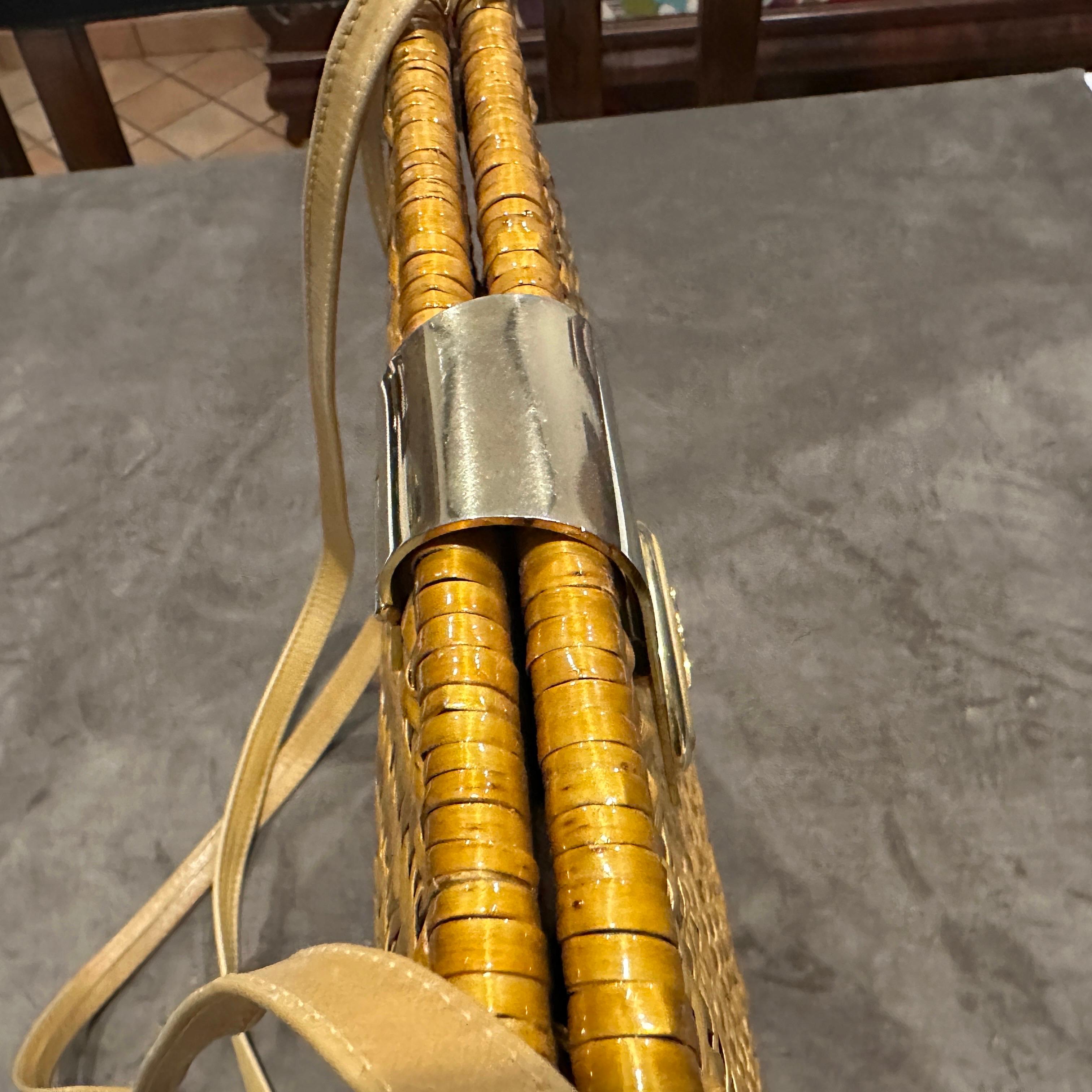 1960s Golden Tone Wicker and Brass Italian Shoulder Bag For Sale 7
