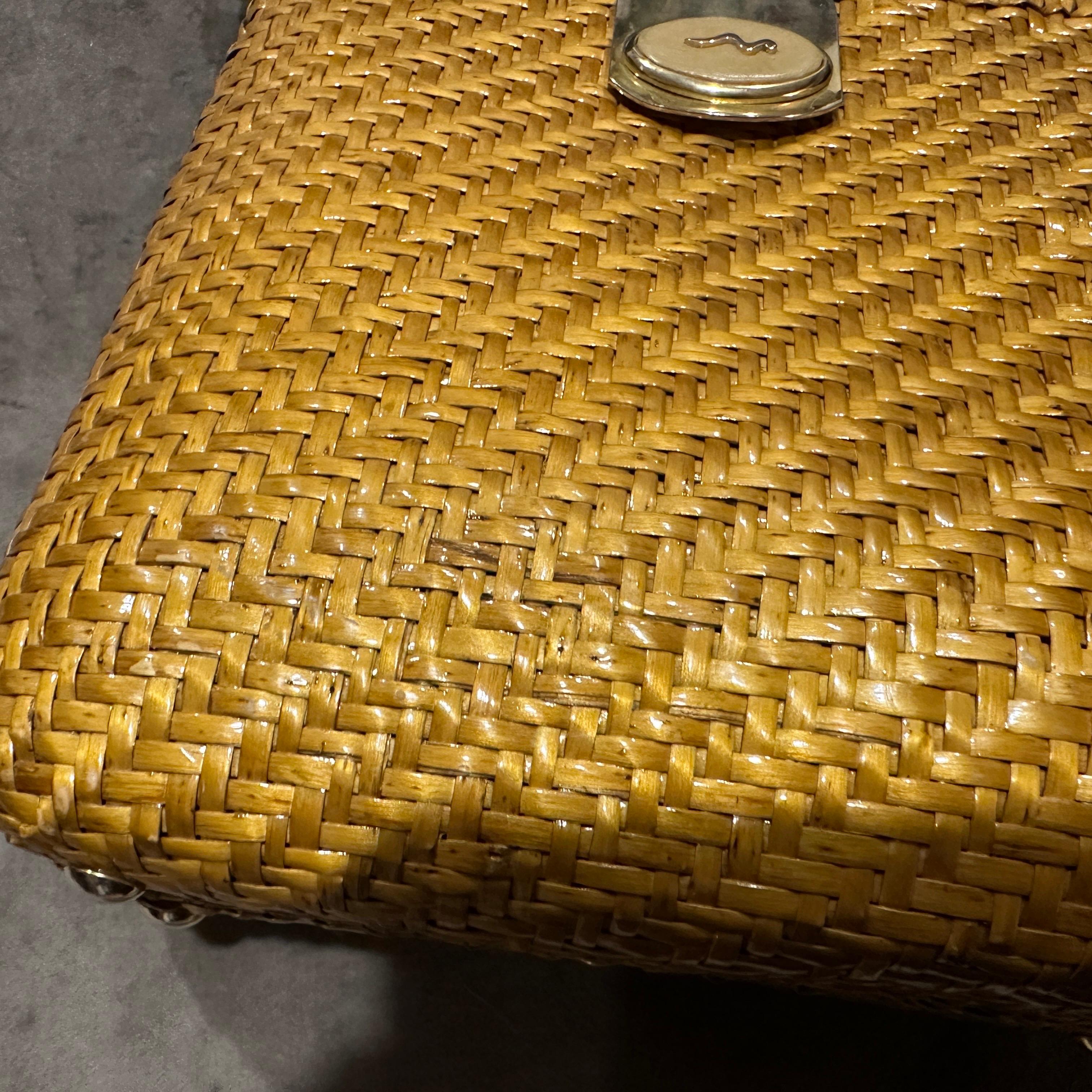1960s Golden Tone Wicker and Brass Italian Shoulder Bag For Sale 9