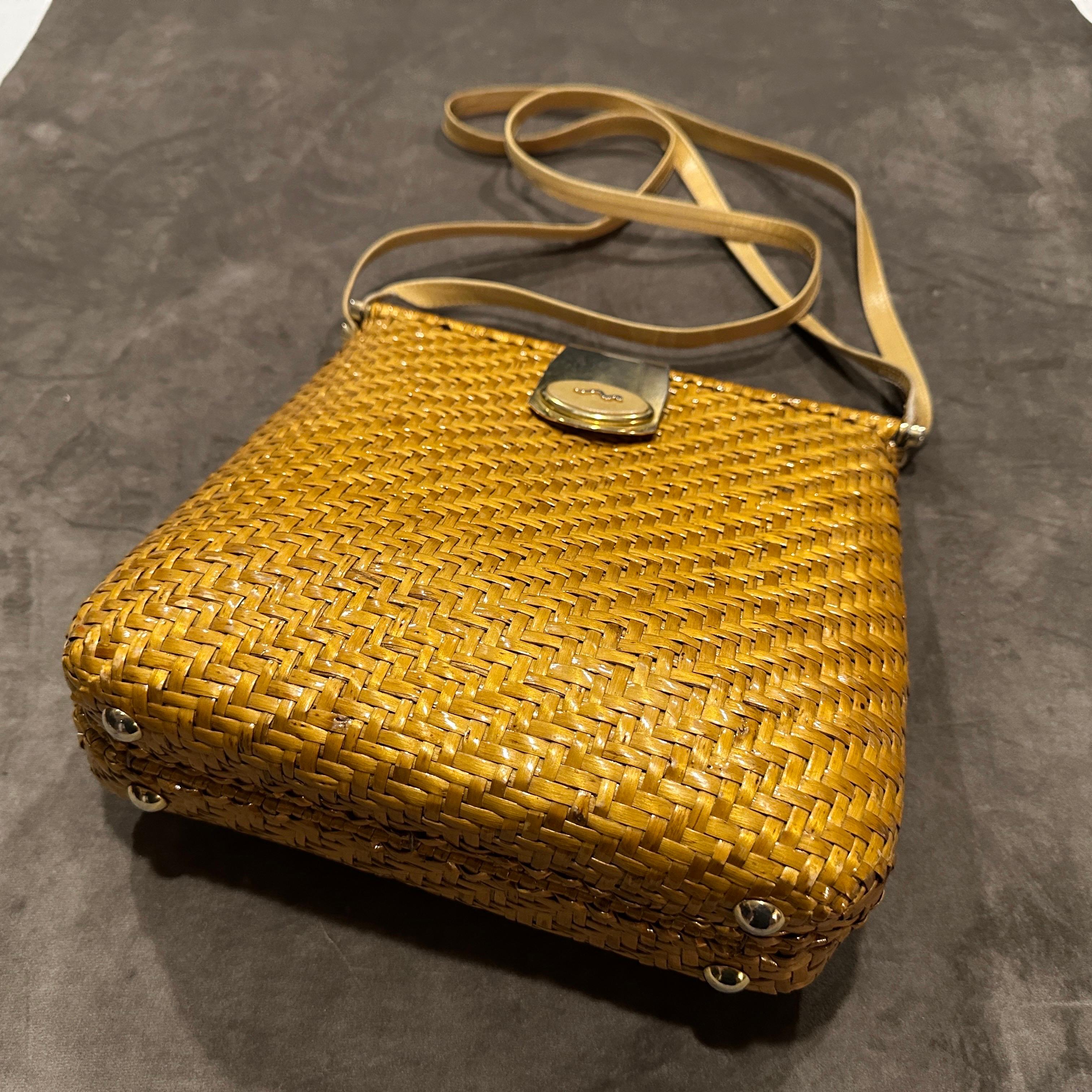 Brown 1960s Golden Tone Wicker and Brass Italian Shoulder Bag For Sale
