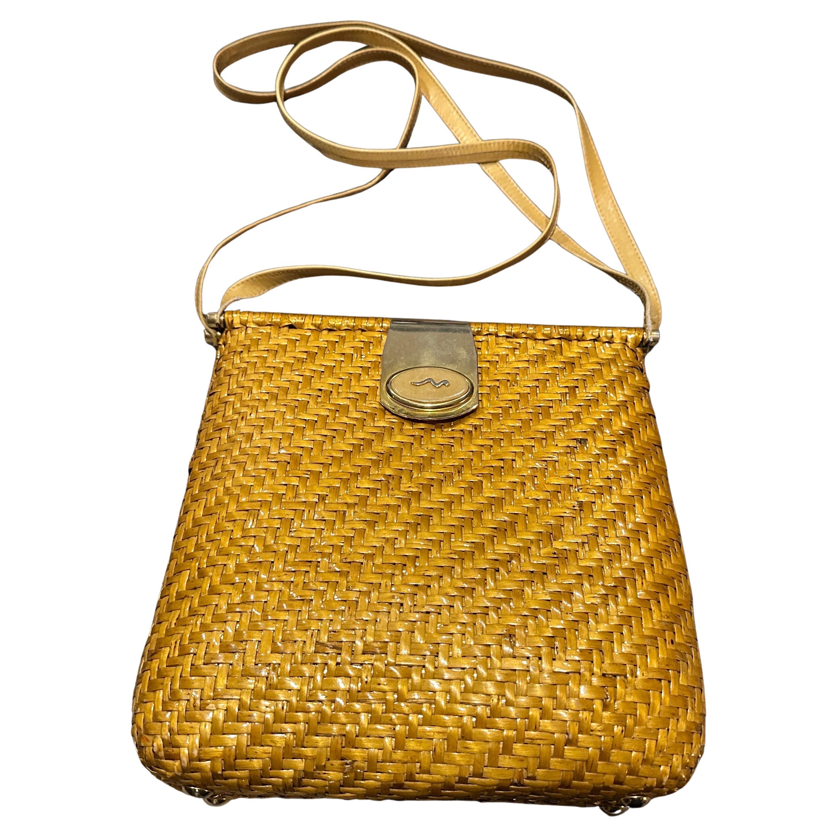 1960s Golden Tone Wicker and Brass Italian Shoulder Bag For Sale