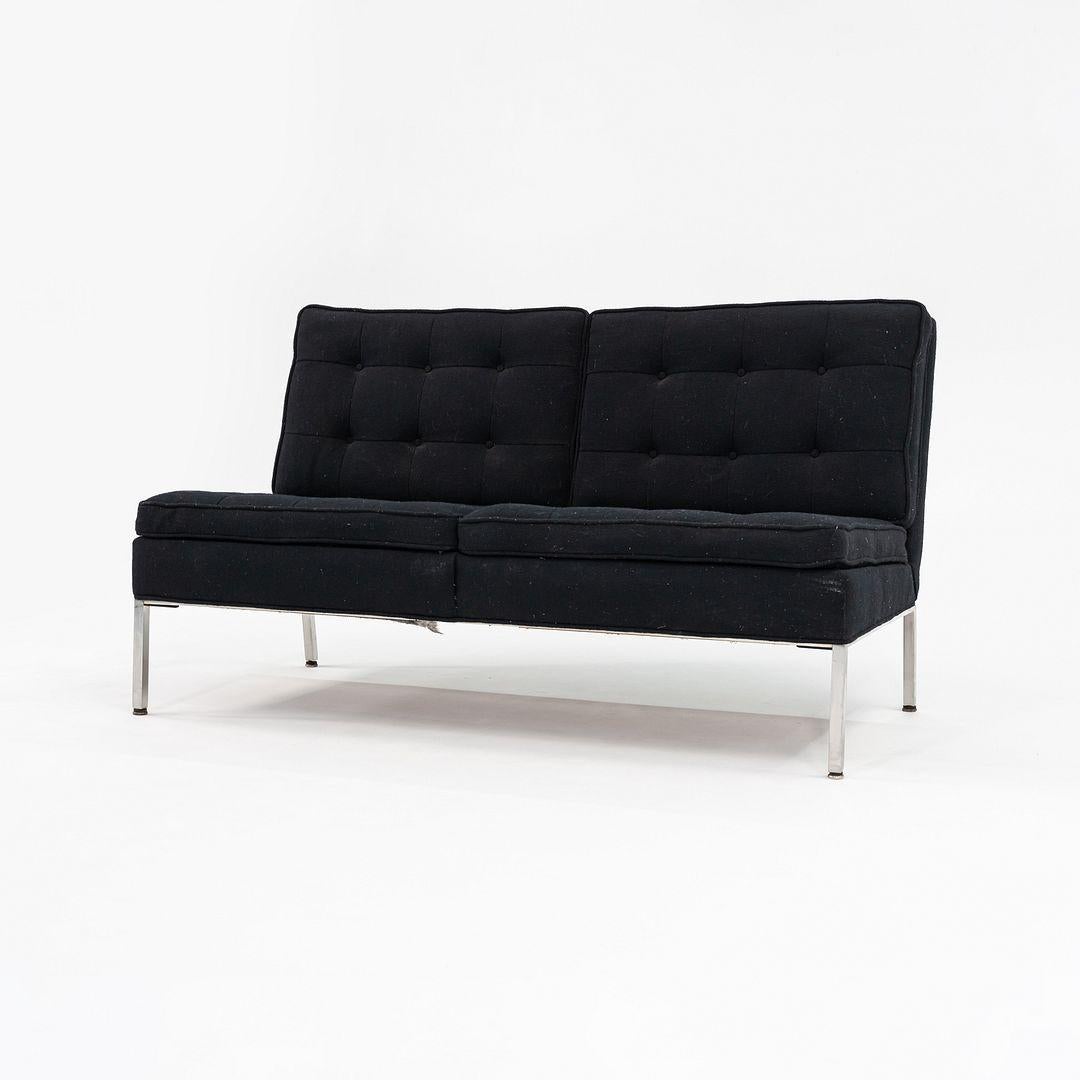 1960 Gordon Bunshaft y Davis Allen para Thonet Sofá loveseat de dos plazas Tuxedo Moderno en venta