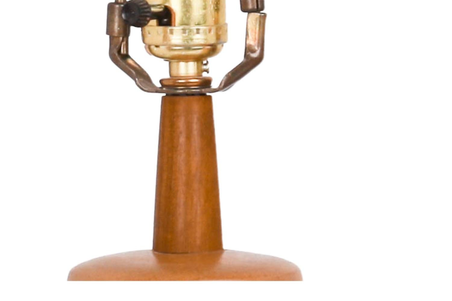 Vernissé Lampe de table incisée Gordon Jane Martz Marshall Studios des années 1960 en vente