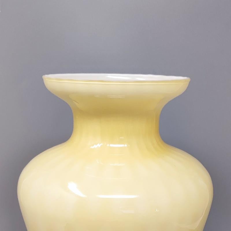1960s Gorgeous Beige Vase in Murano Glass, Made in Italy In Excellent Condition For Sale In Milano, IT