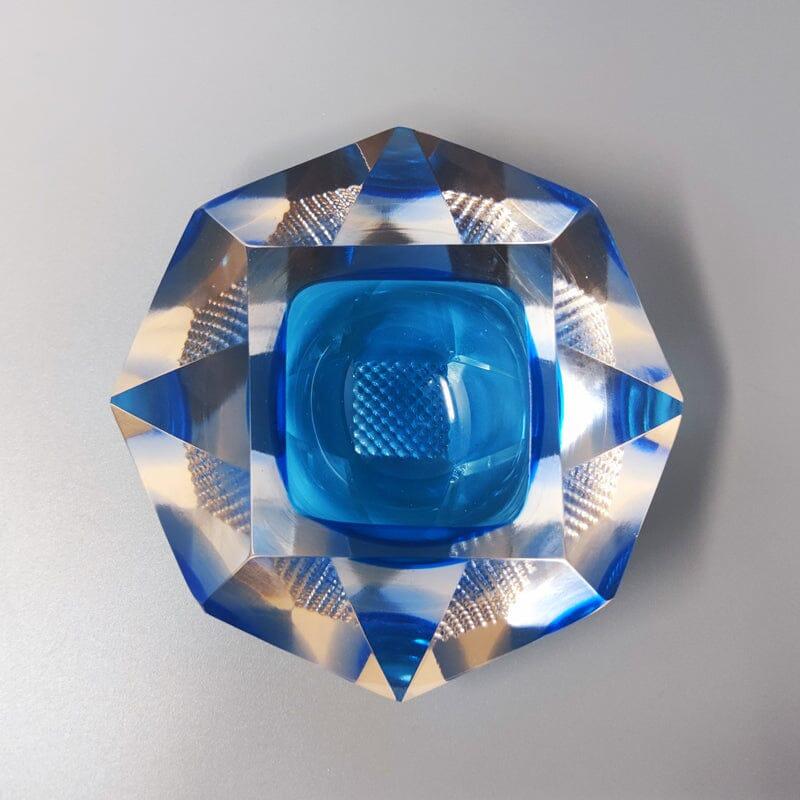 Italian 1960s Gorgeous Blue Ashtray or Catchall by Flavio Poli for Seguso. For Sale