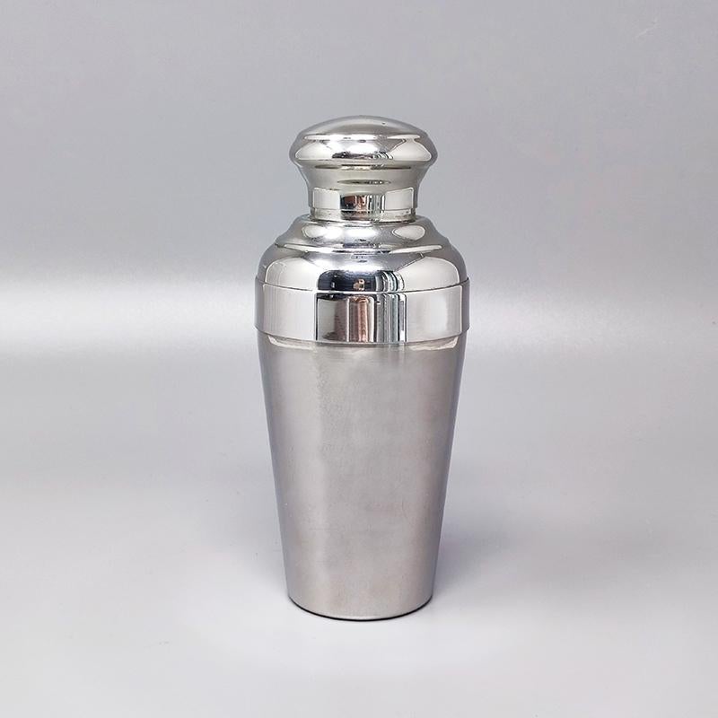 1960s Gorgeous Cocktail Shaker by Fornari in stainless steel. Made in Italy. The item is in excellent condition.
Dimension:
diam 2,75