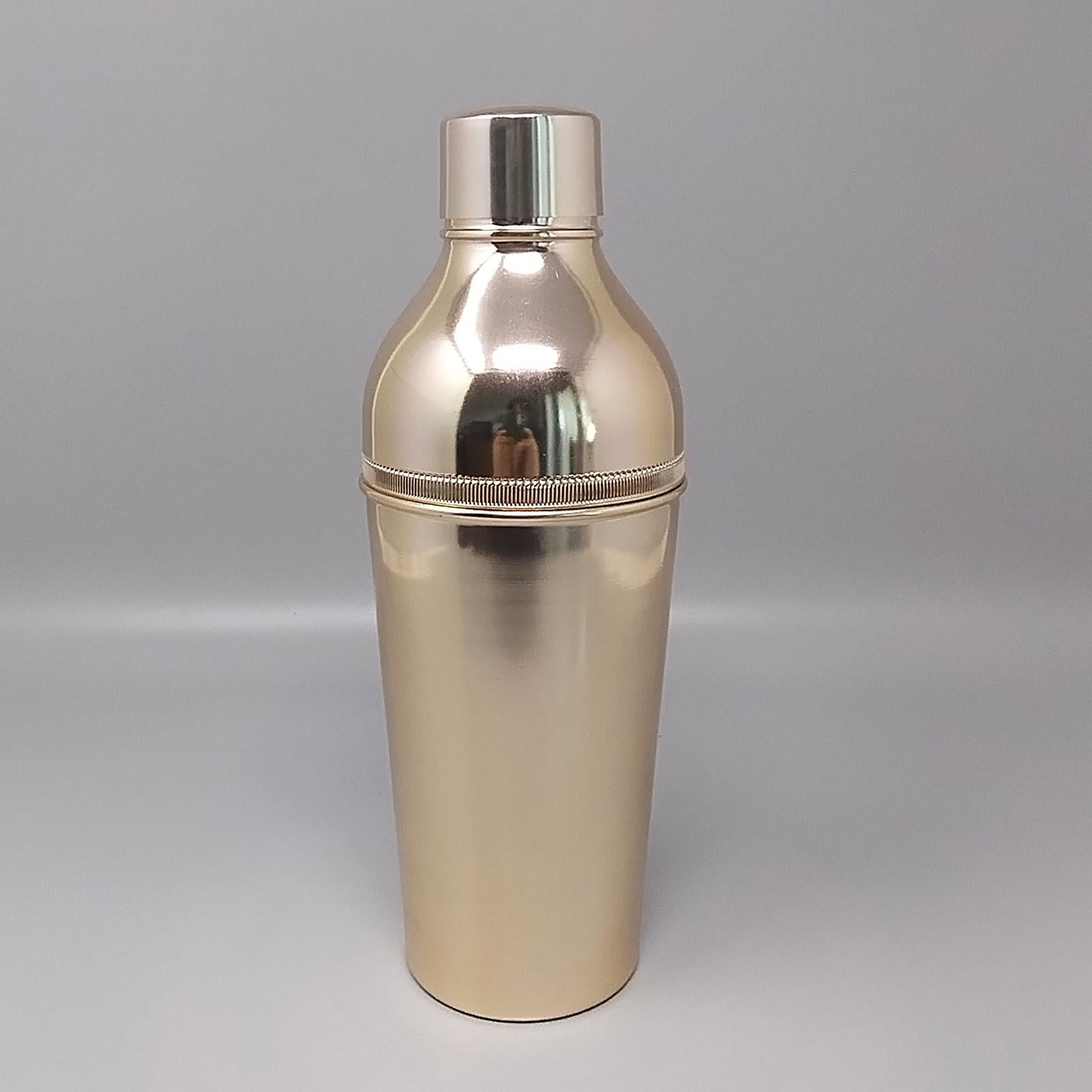 1960s  Wunderschöner Cocktail Shaker aus Aluminium. Hergestellt in Italien
Der Artikel ist in ausgezeichnetem Zustand. 
Cocktail Shaker Durchmesser 3,54 x 9,44 H Zoll
diam  cm 9  x cm 24 H