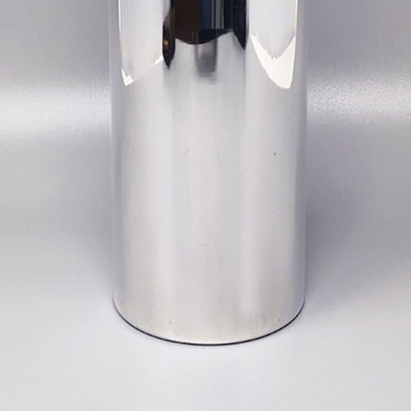 1960er Jahre Wunderschöner Cocktail Shaker aus versilbertem Stahl von P.M. Hergestellt in Italien (Metall) im Angebot