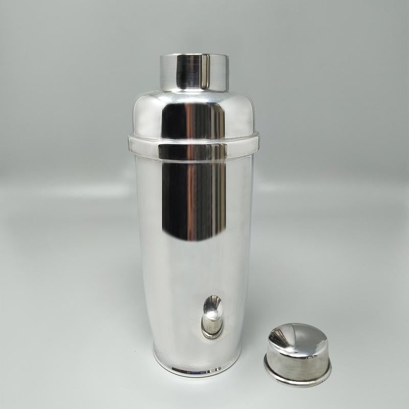 Mid-Century Modern Magnifique shaker de cocktail des années 1960 plaqué argent par Zanetta. Fabriqué en Italie en vente