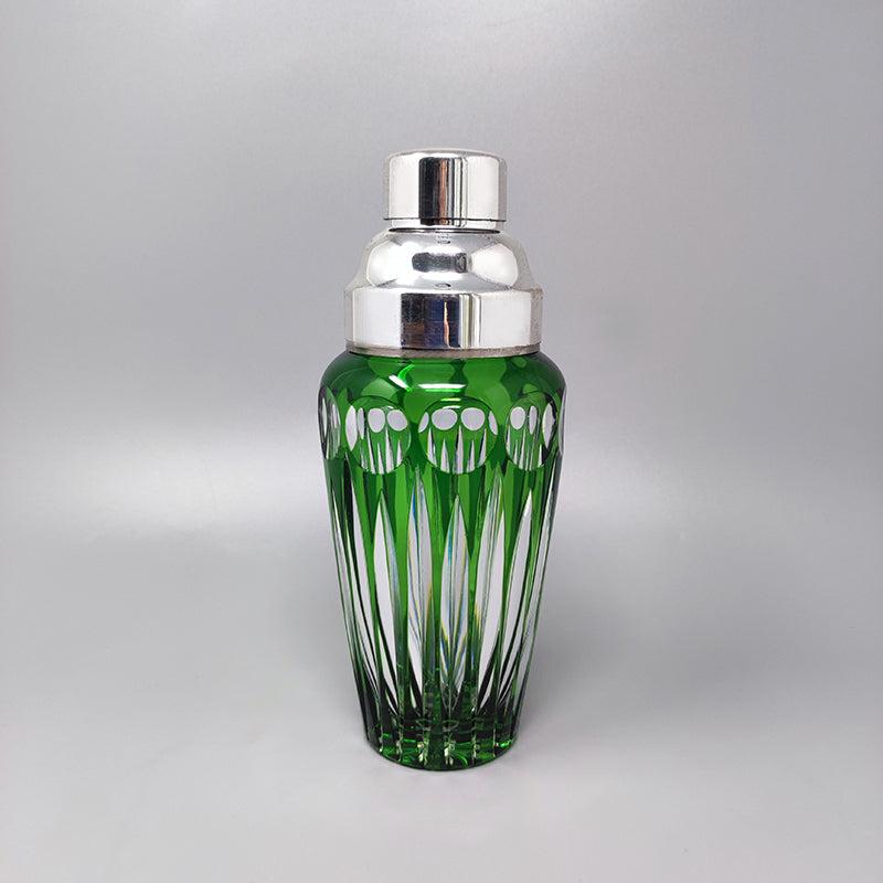 1960s Gorgeous green bohemian cut crystal glass cocktail shaker. Made in Italy in excellent condition.
Dimension
Diameter 3,54 x 8,66 Height inches
Diameter cm 9 x cm 22.