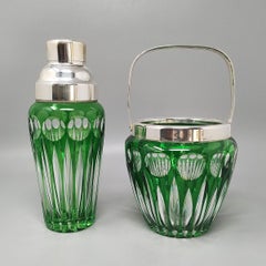 Superbe shaker à cocktail en cristal de Bohème taillé vert des années 1960 avec seau à glace.