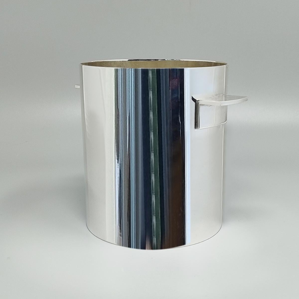 1960s Gorgeous Ice Bucket by Durousseau & Raynaud in Silver Plated. Made in Fran In Excellent Condition For Sale In Milano, IT