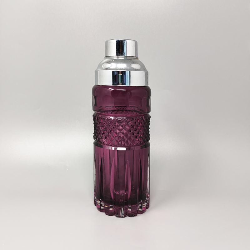 1960er Jahre Gorgeous Purple Bohemian Cut Glass Cocktail Shaker. Made in Italy in ausgezeichnetem Zustand.
Dimension
durchmesser 3,14 x 8,66 H Zoll
durchmesser cm 8 x cm 22