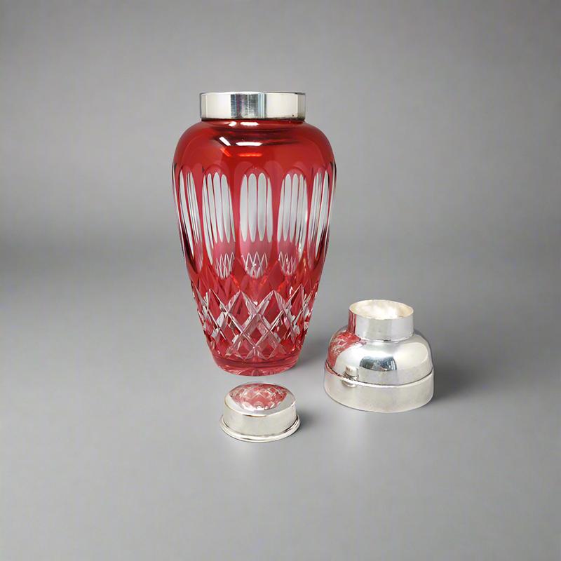 italien Superbe shaker à cocktail en cristal rouge de Bohème des années 1960, fabriqué en Italie