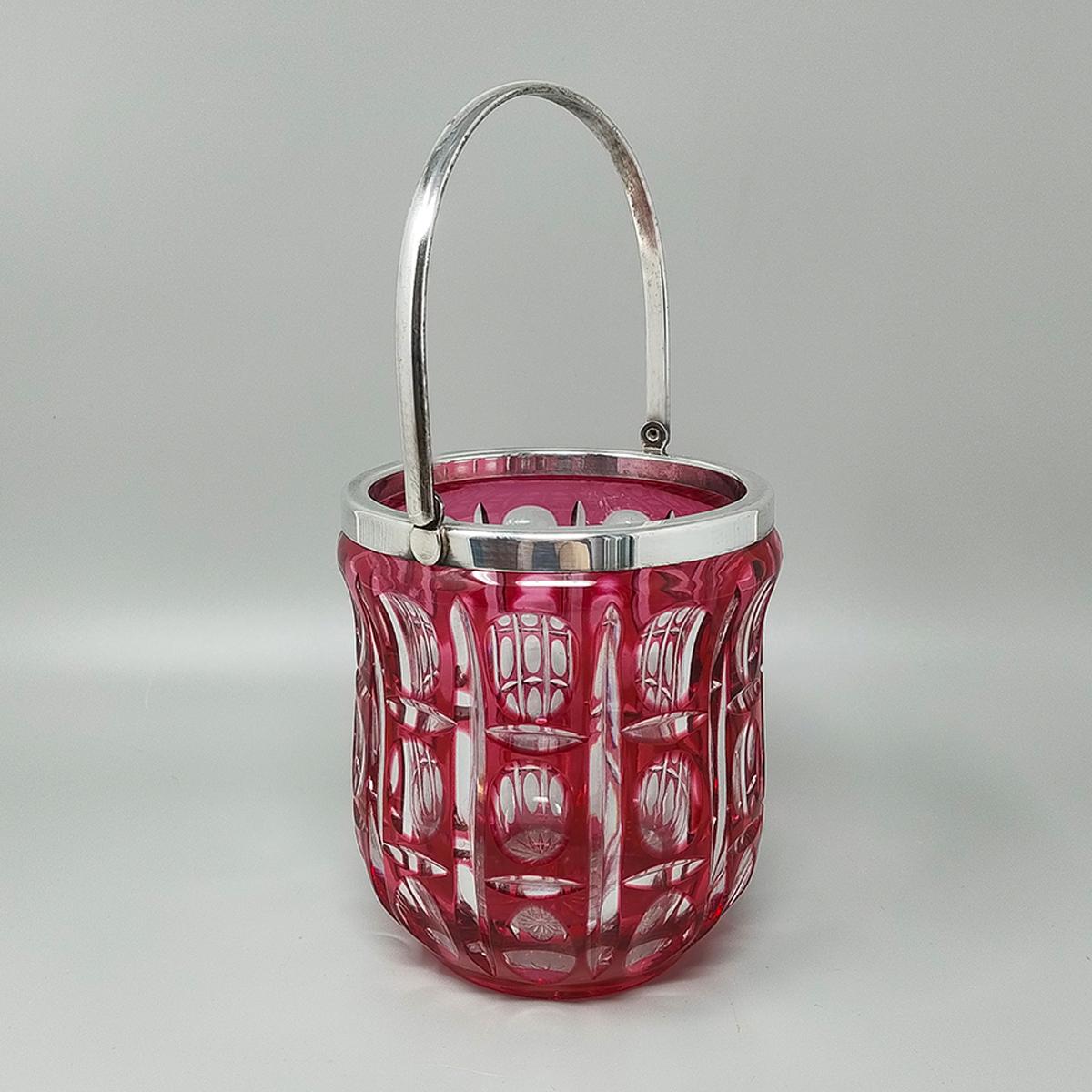 Magnifique shaker à cocktail en cristal rouge de Bohème des années 1960 avec seau à glace. en vente 1