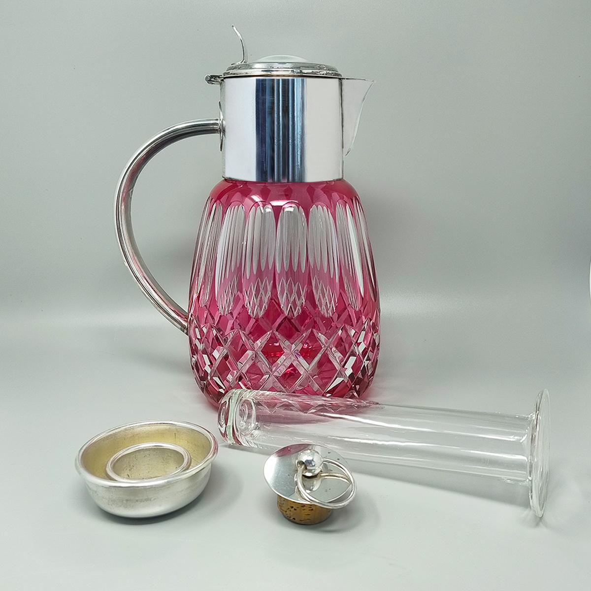 Metà XX secolo 1960 Splendida brocca di cristallo rosso tagliato di Boemia. Prodotto in Italia in vendita