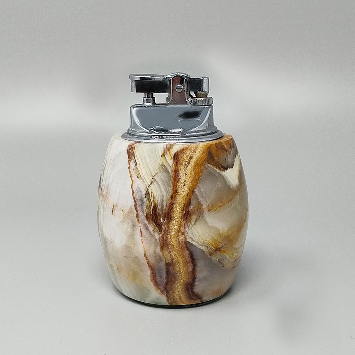 italien 1960s Gorgeous Smoking Set in Onyx. Fabriqué en Italie en vente