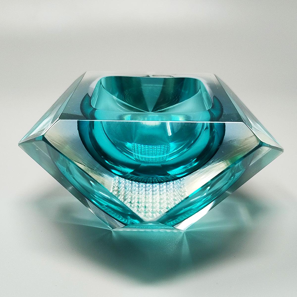 Mid-Century Modern 1960s Gorgeous Turquoise Ashtray or Catchall by Flavio Poli for Seguso. For Sale
