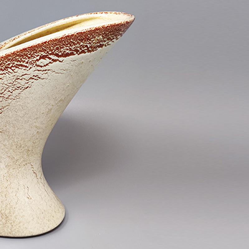 Magnifique vase en céramique de Bertoncello des années 1960. Fabriquée en Italie en vente 1