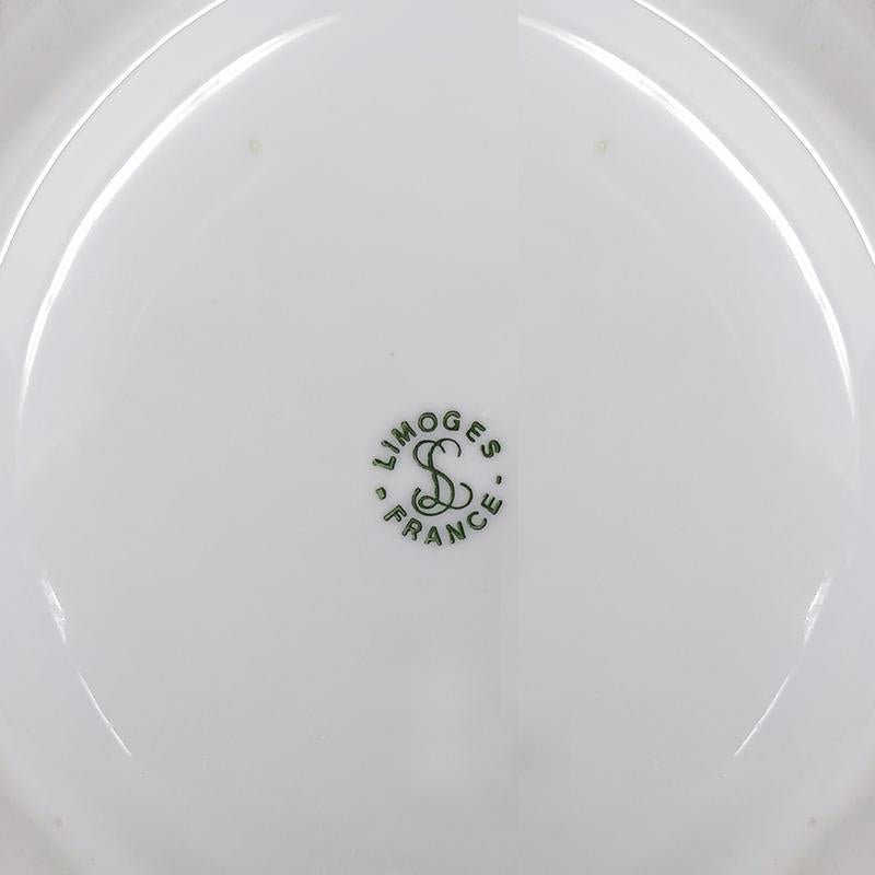 Porcelaine Magnifique vase en porcelaine de Limoges des années 1960, fait à la main, fabriqué en France en vente