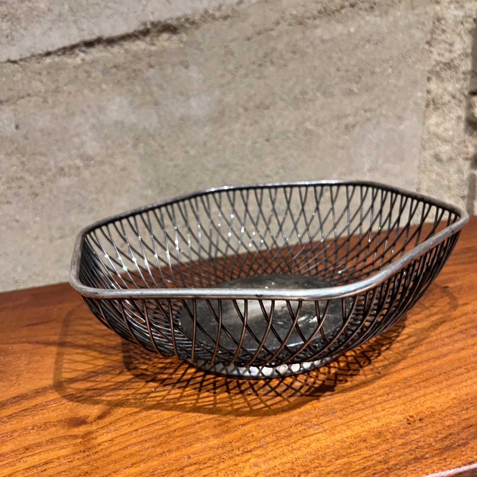 1960s Gorham Bowl Wire Basket Original Silver  In Good Condition For Sale In Chula Vista, CA
