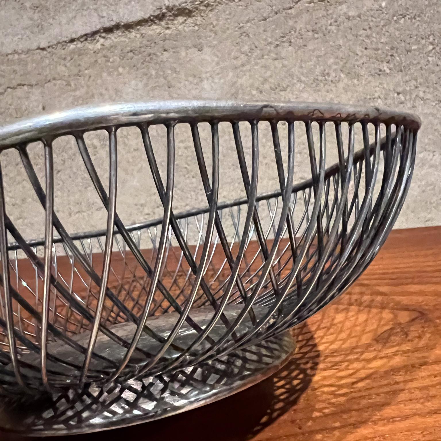 Mid-20th Century 1960s Gorham Bowl Wire Basket Original Silver  For Sale