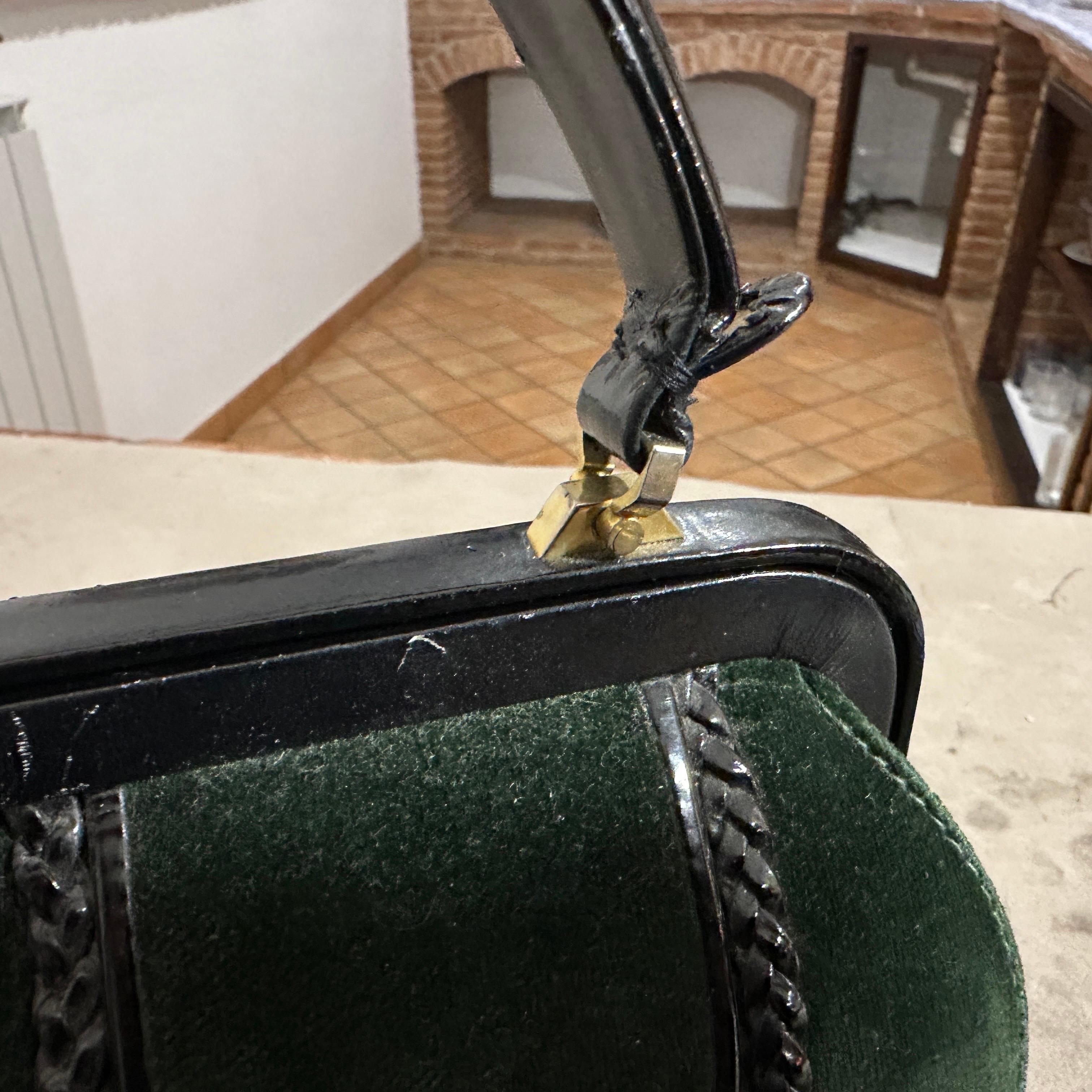1960s Green and Brown Suede and Black Leather Italian Top Handle Bag en vente 8
