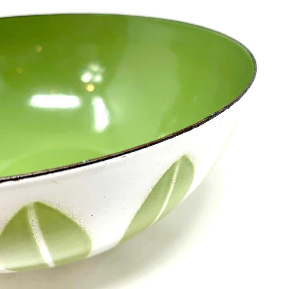 1960s Green and White Lotus Bowl by Grete Prytz Kittelson for Cathrineholm In Good Condition In Sacramento, CA