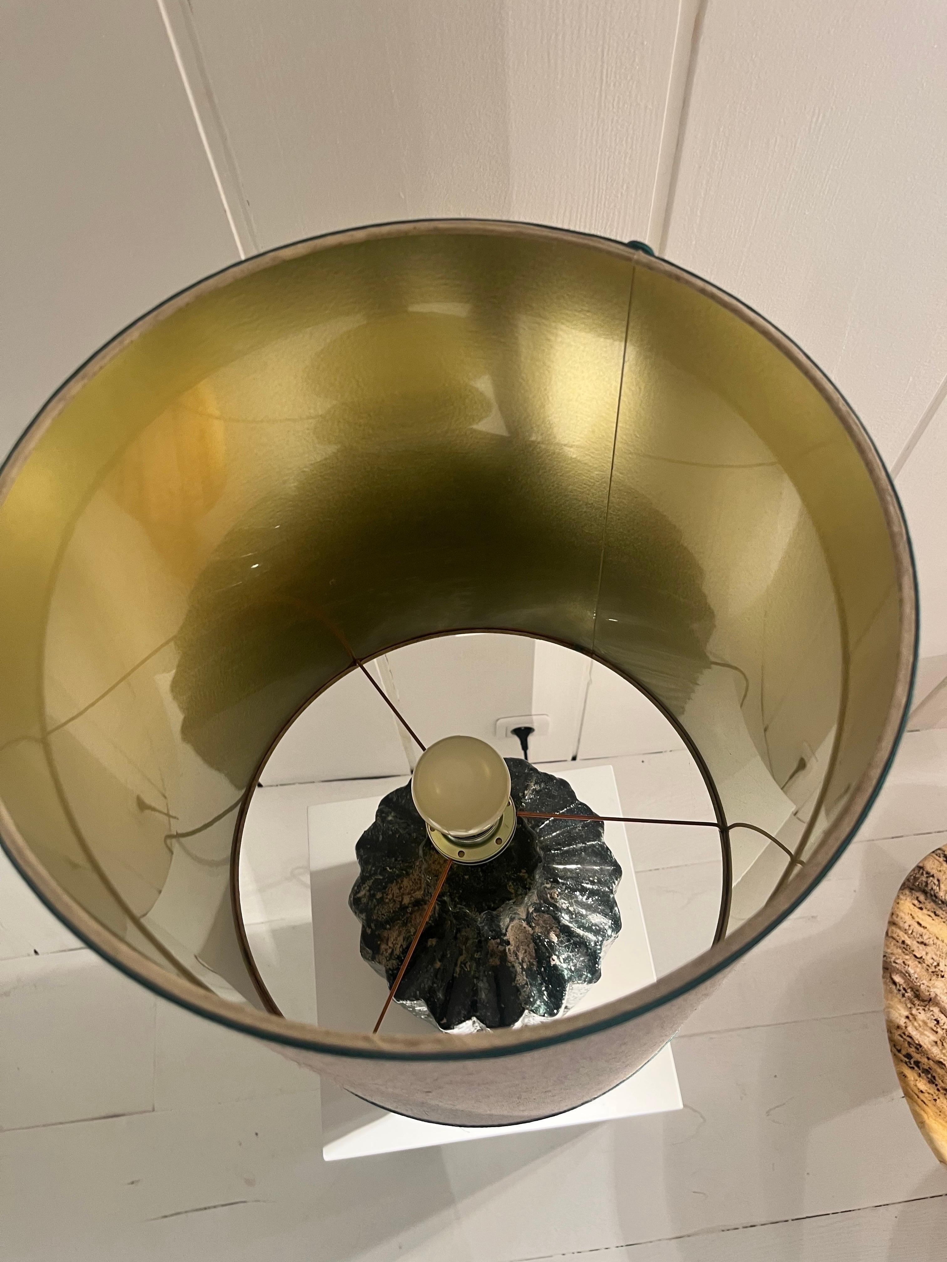Milieu du XXe siècle Lampe en céramique verte des années 1960 en vente