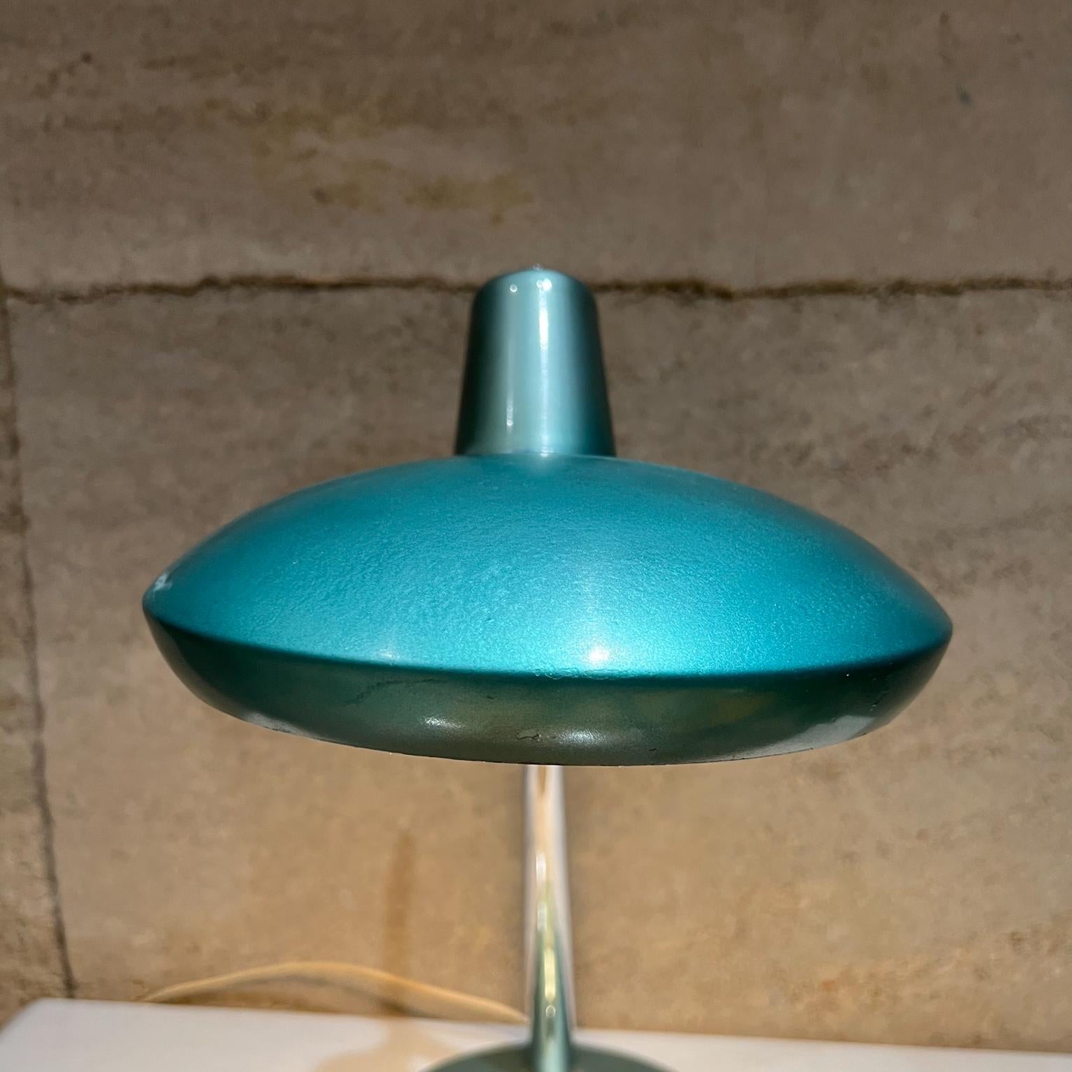 1960s Green Desk Lamp Space Age Boomerang Style of Luis Pérez de la Oliva Fase For Sale 6