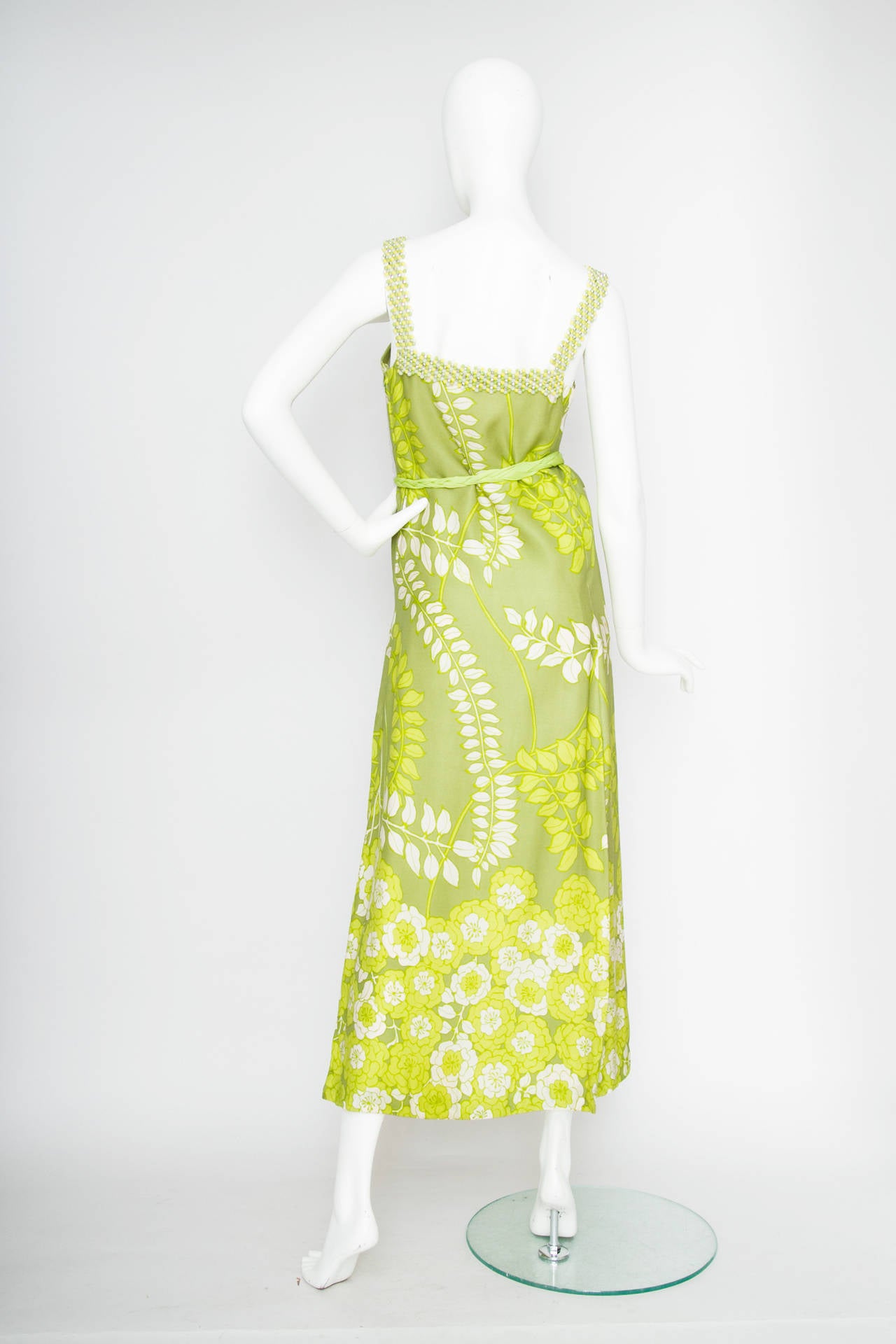 1960s Green Floral Handmade Silk Dress Size M In Good Condition For Sale In Copenhagen, DK
