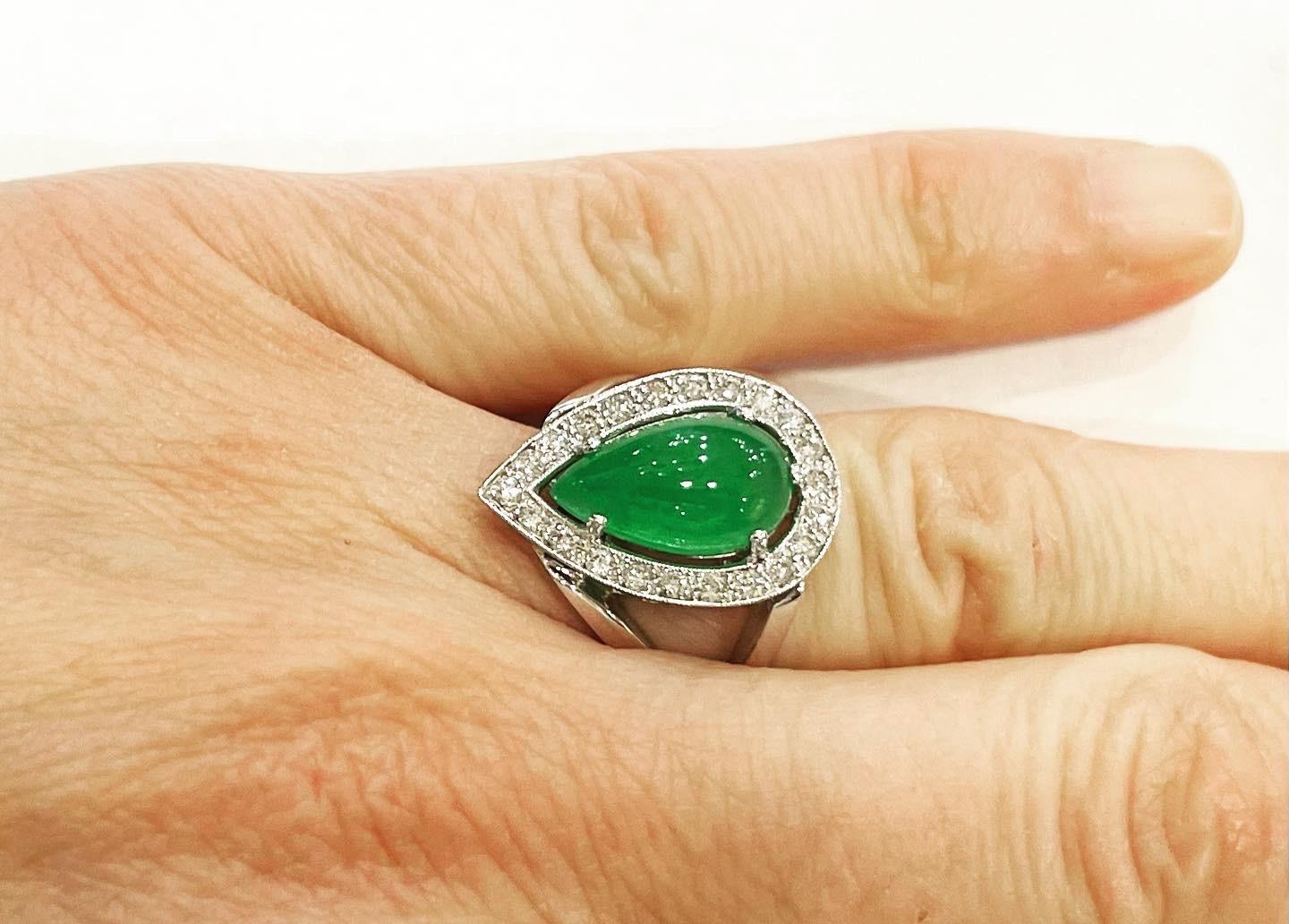 Modern 1960s, Green Jadeite Jade Diamonds Halo 18k White Gold Cluster Ring