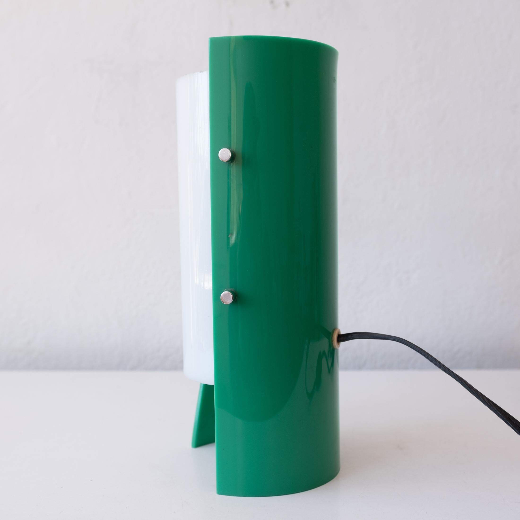 Mid-20th Century 1960s Green Mid Century Space Age Italian Table Lamp For Sale
