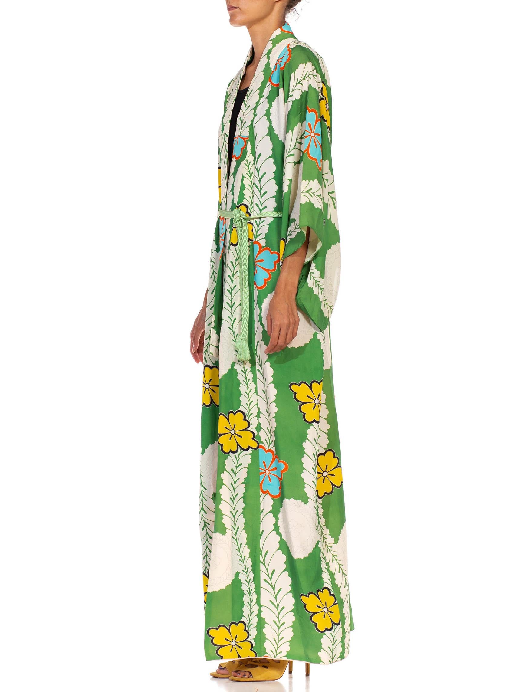 1960S Green Silk Flower And Leaf Medallion Hand Blocked  Kimono For Sale 1